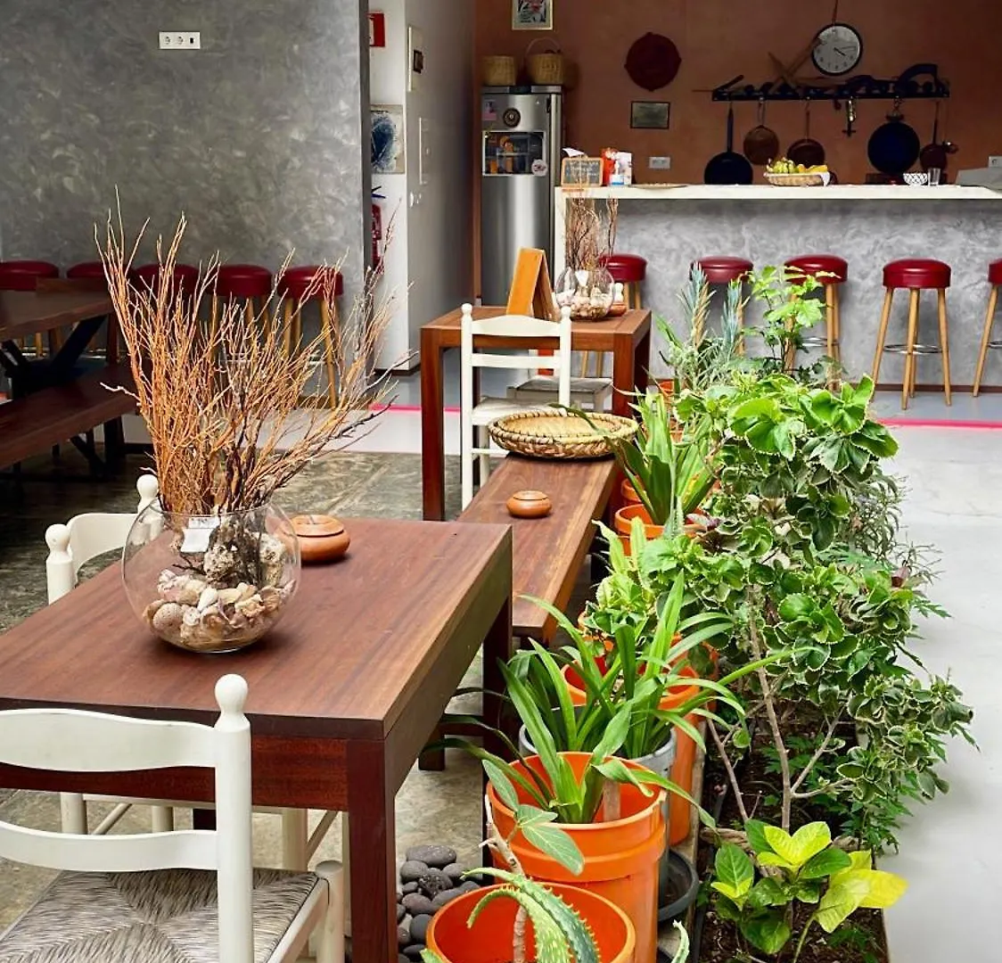 Casa De Poco Guest House And Gallery Mindelo