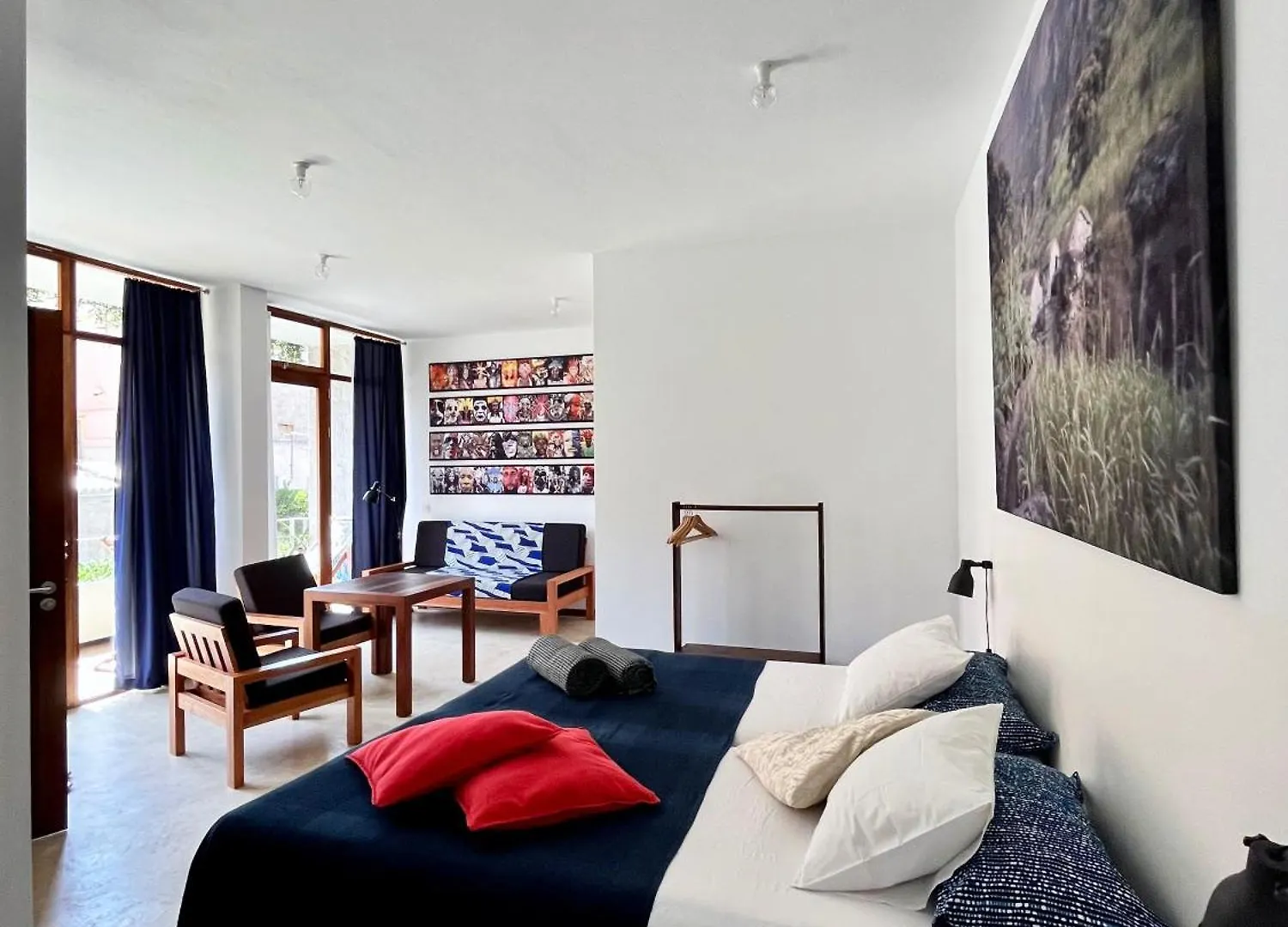 Casa De Poco Guest House And Gallery Mindelo
