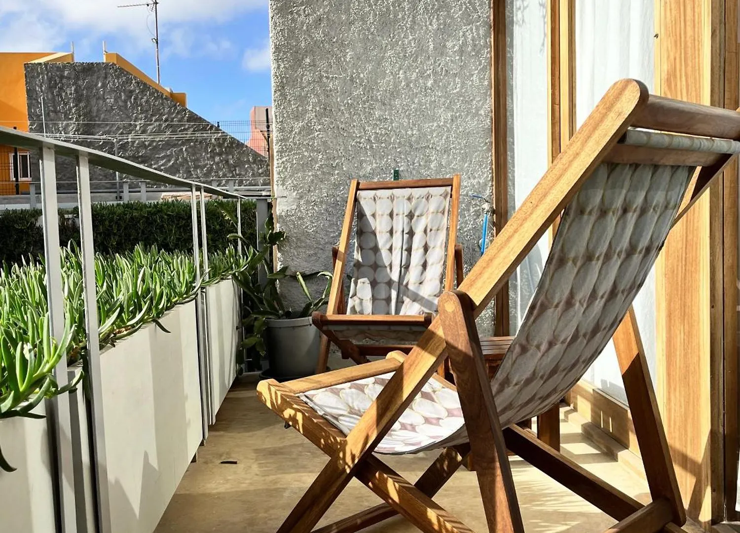 Casa De Poco Guest House And Gallery Mindelo